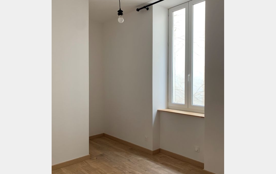 CABINET L'ANTENNE : Appartement | NIMES (30900) | 54 m2 | 700 € 