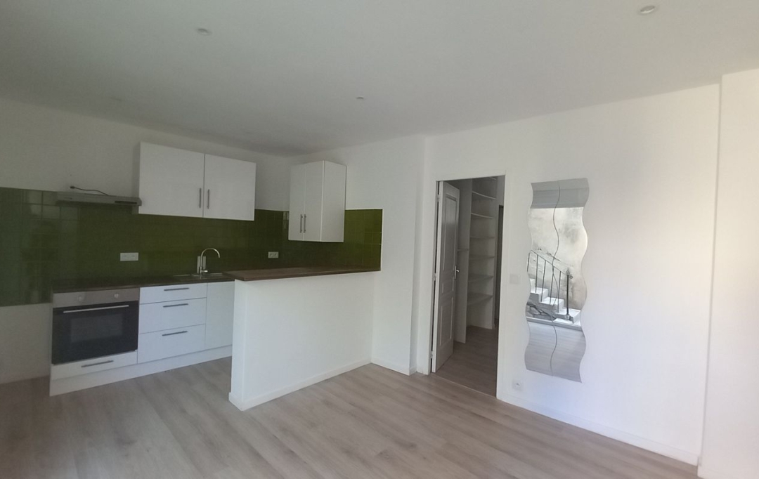 CABINET L'ANTENNE : Apartment | NIMES (30900) | 31 m2 | 550 €  CABINET L'ANTENNE : Apartment | NIMES (30900) | 31 m2 | 550 €