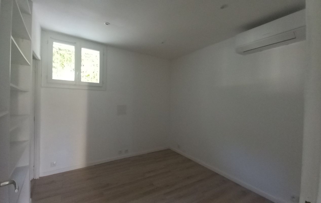 CABINET L'ANTENNE : Apartment | NIMES (30900) | 31 m2 | 550 €  CABINET L'ANTENNE : Apartment | NIMES (30900) | 31 m2 | 550 €