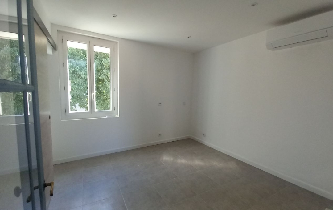 CABINET L'ANTENNE : Appartement | NIMES (30900) | 37 m2 | 580 €  CABINET L'ANTENNE : Appartement | NIMES (30900) | 37 m2 | 580 €