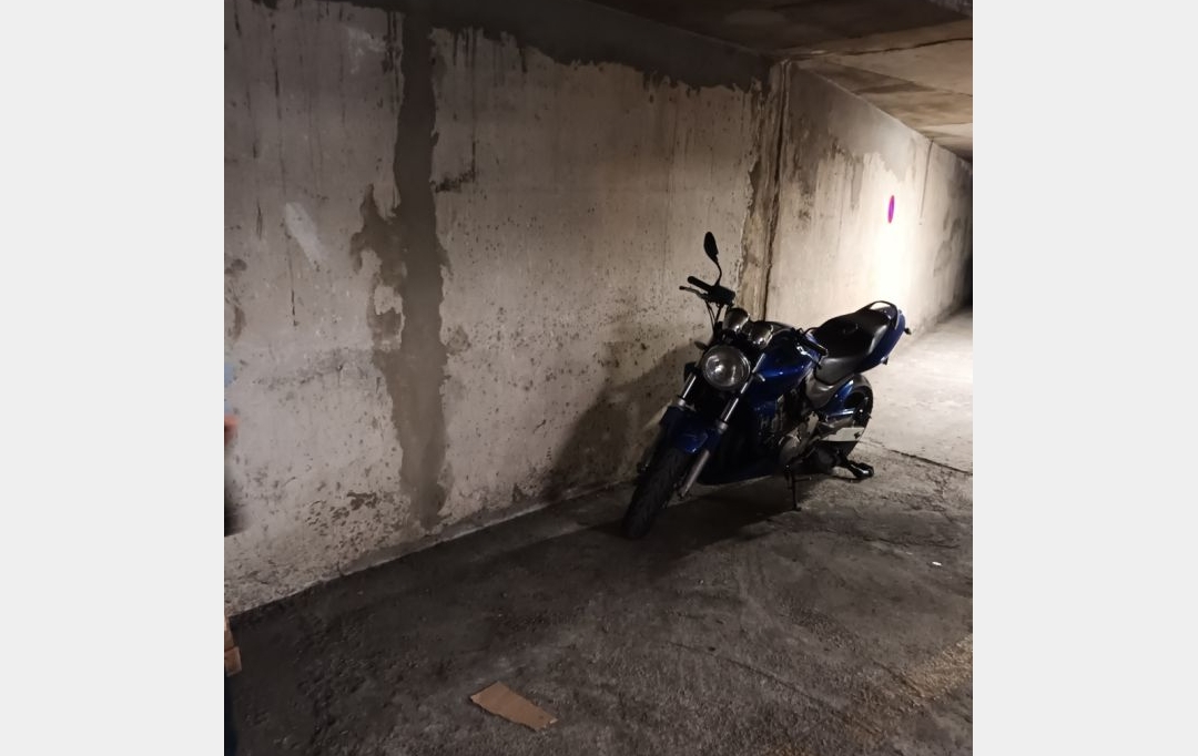 CABINET L'ANTENNE : Garage / Parking | NIMES (30900) | 0 m2 | 40 € 