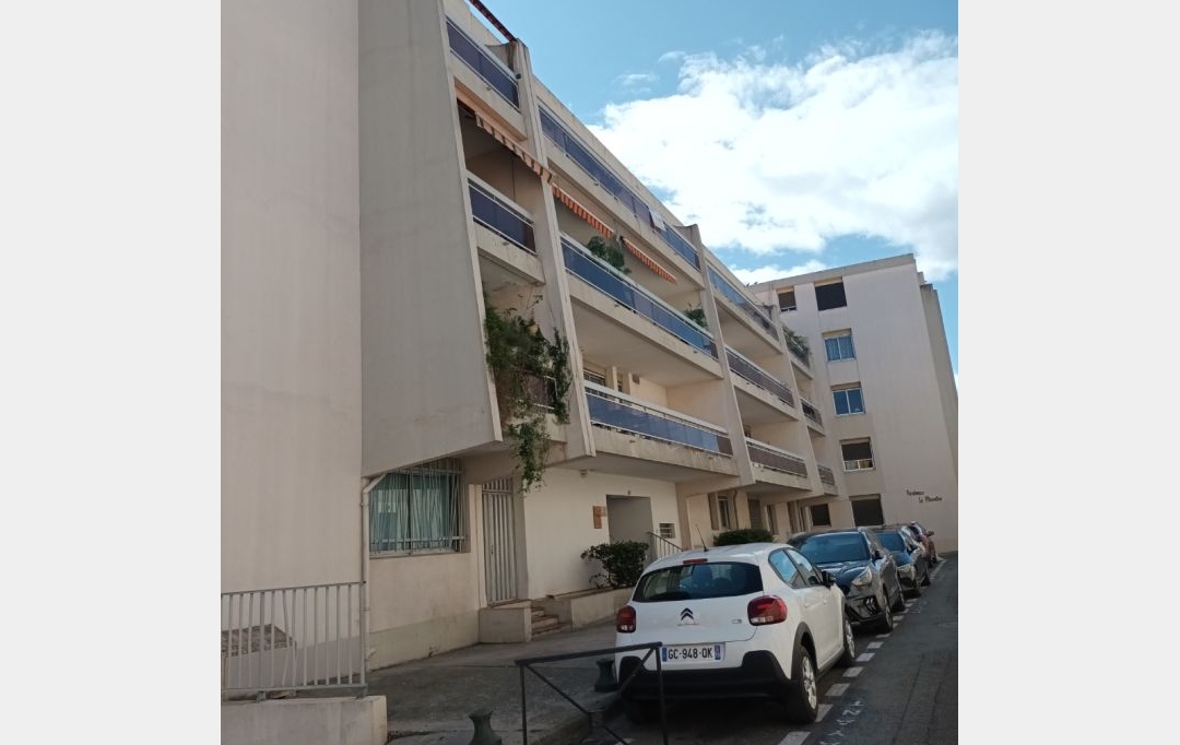CABINET L'ANTENNE : Garage / Parking | NIMES (30900) | 0 m2 | 40 € 