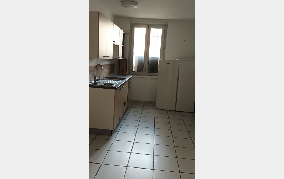CABINET L'ANTENNE : Office | NIMES (30900) | 79 m2 | 919 &euro; 