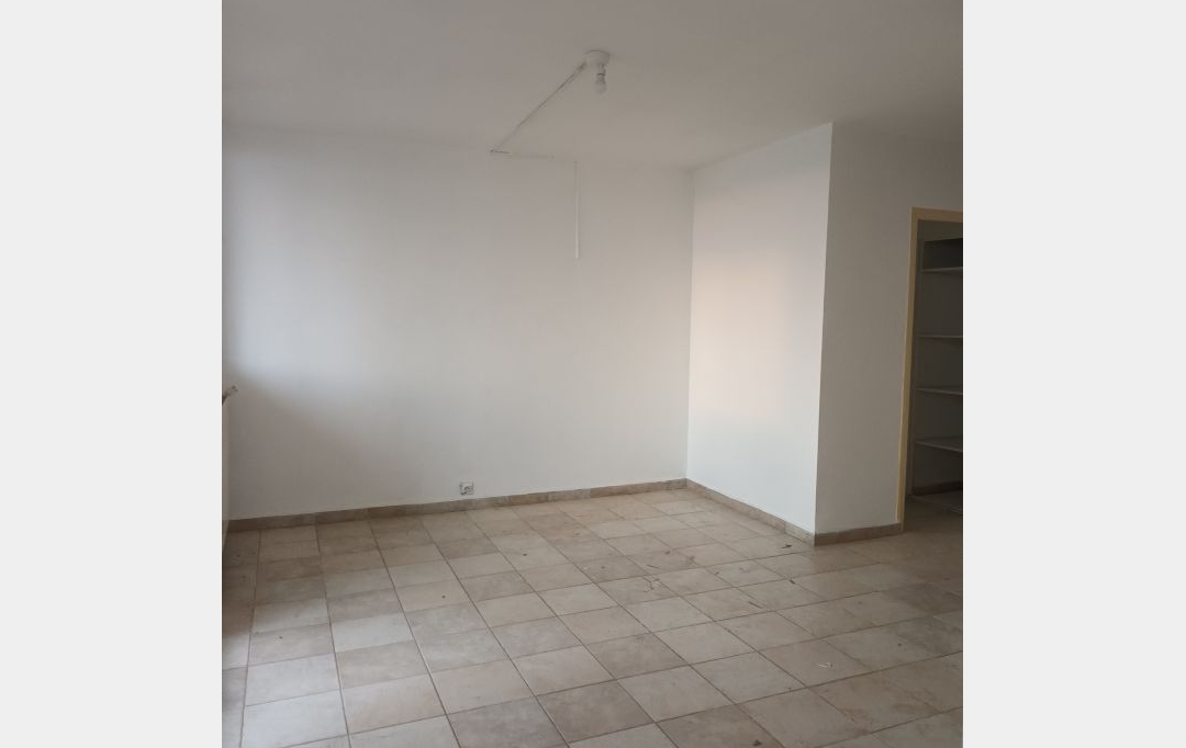 CABINET L'ANTENNE : Apartment | NIMES (30900) | 64 m2 | 651 &euro; 