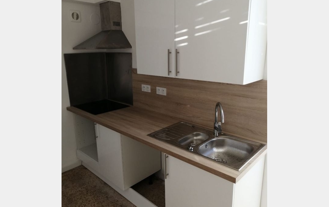 CABINET L'ANTENNE : Appartement | NIMES (30900) | 64 m2 | 577 &euro; 