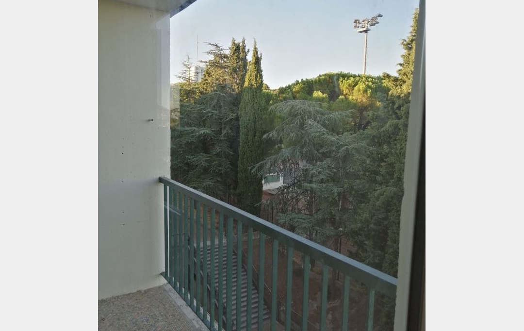 CABINET L'ANTENNE : Appartement | NIMES (30900) | 64 m2 | 577 &euro; 