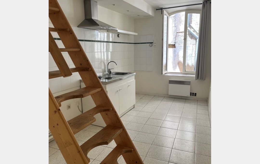 CABINET L'ANTENNE : Apartment | NIMES (30900) | 24 m2 | 395 &euro; 