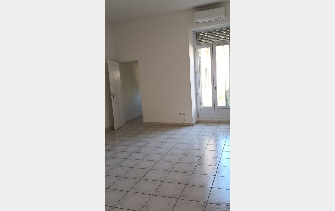 CABINET L'ANTENNE : Appartement | NIMES (30900) | 122 m2 | 1 230 &euro; 