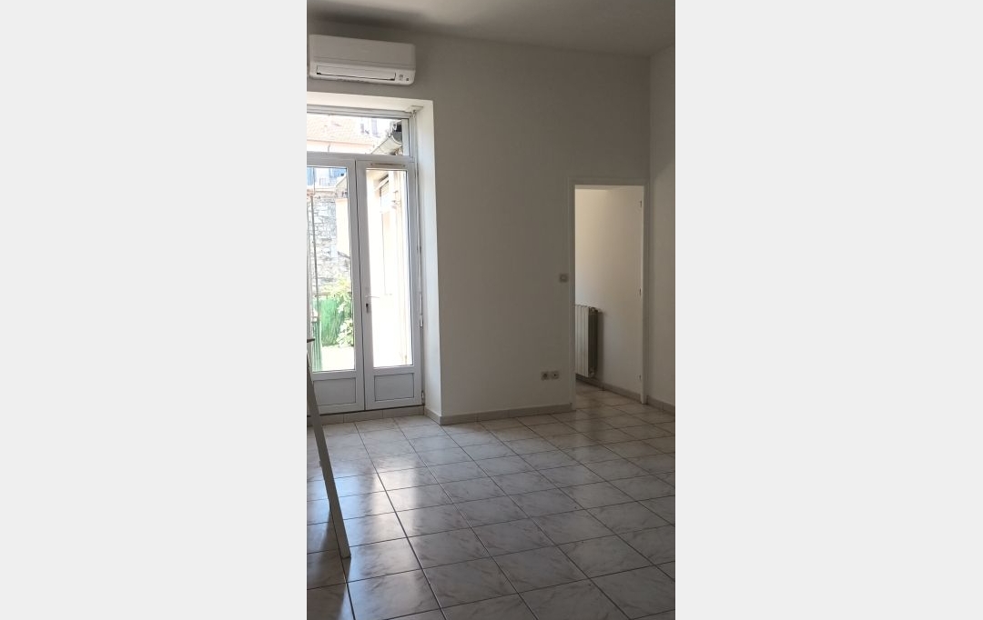 CABINET L'ANTENNE : Appartement | NIMES (30900) | 122 m2 | 1 230 &euro; 