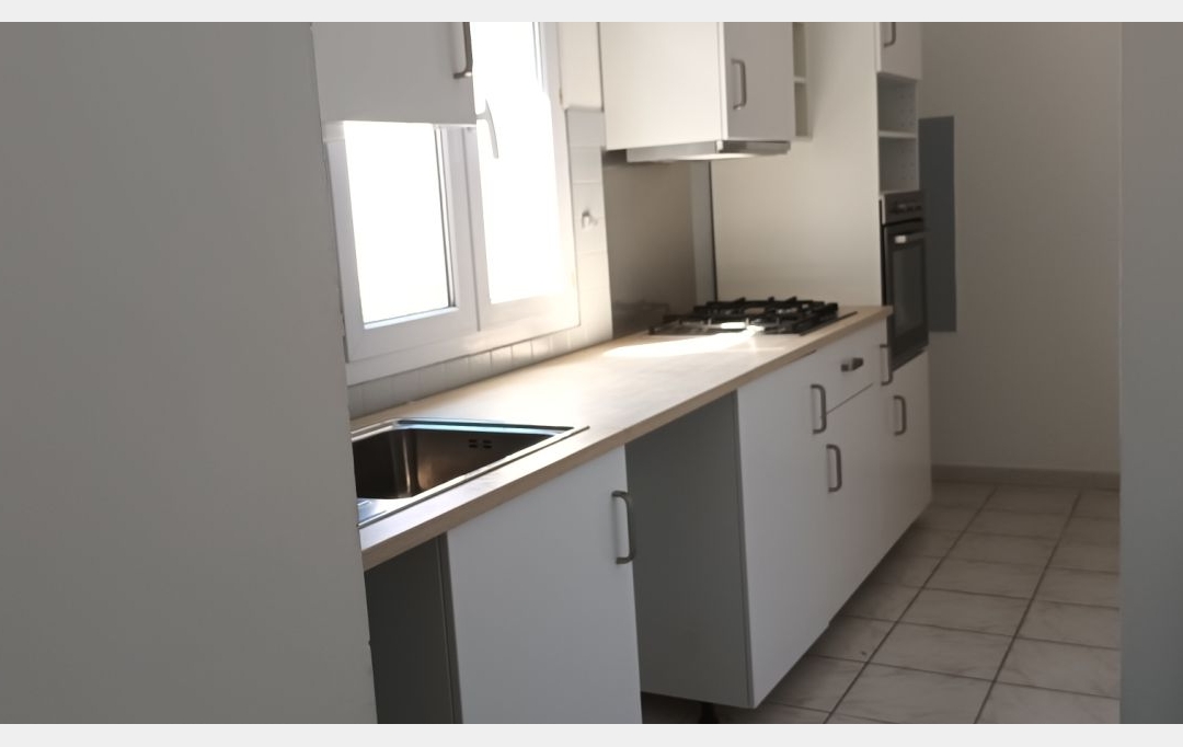 CABINET L'ANTENNE : Appartement | NIMES (30900) | 122 m2 | 1 230 &euro; 