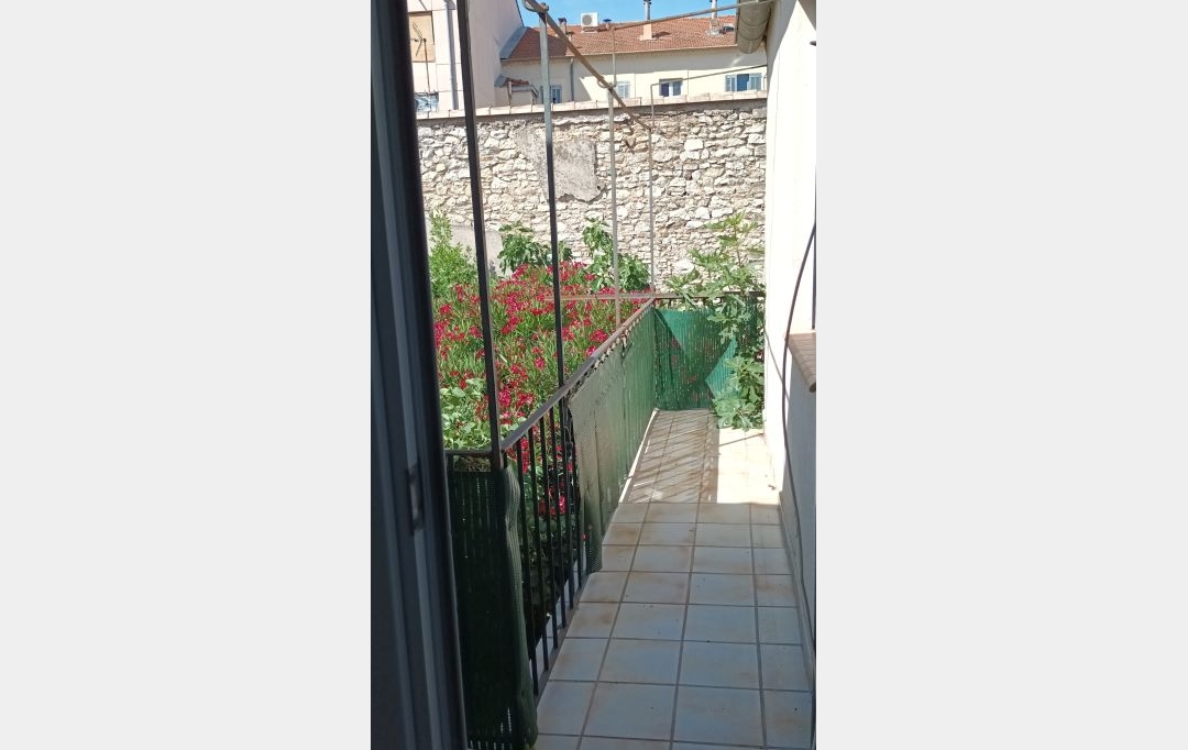 CABINET L'ANTENNE : Appartement | NIMES (30900) | 122 m2 | 1 230 &euro; 