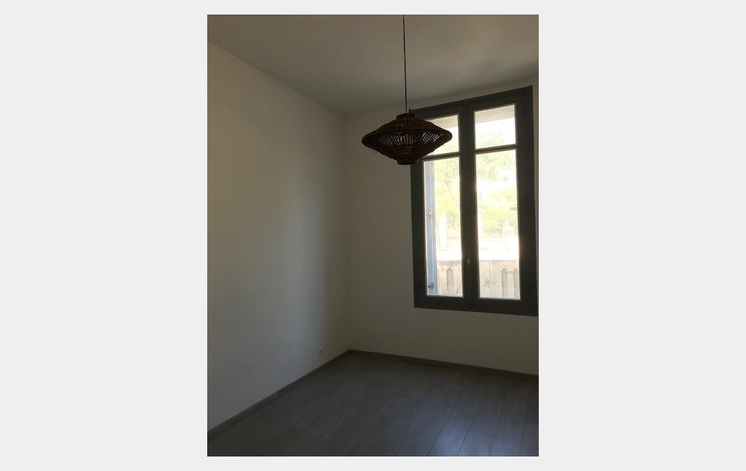 CABINET L'ANTENNE : Local / Bureau | NIMES (30900) | 45 m2 | 803 &euro; 
