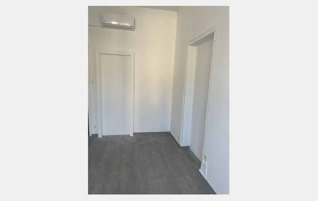 CABINET L'ANTENNE : Local / Bureau | NIMES (30900) | 45 m2 | 803 &euro; 