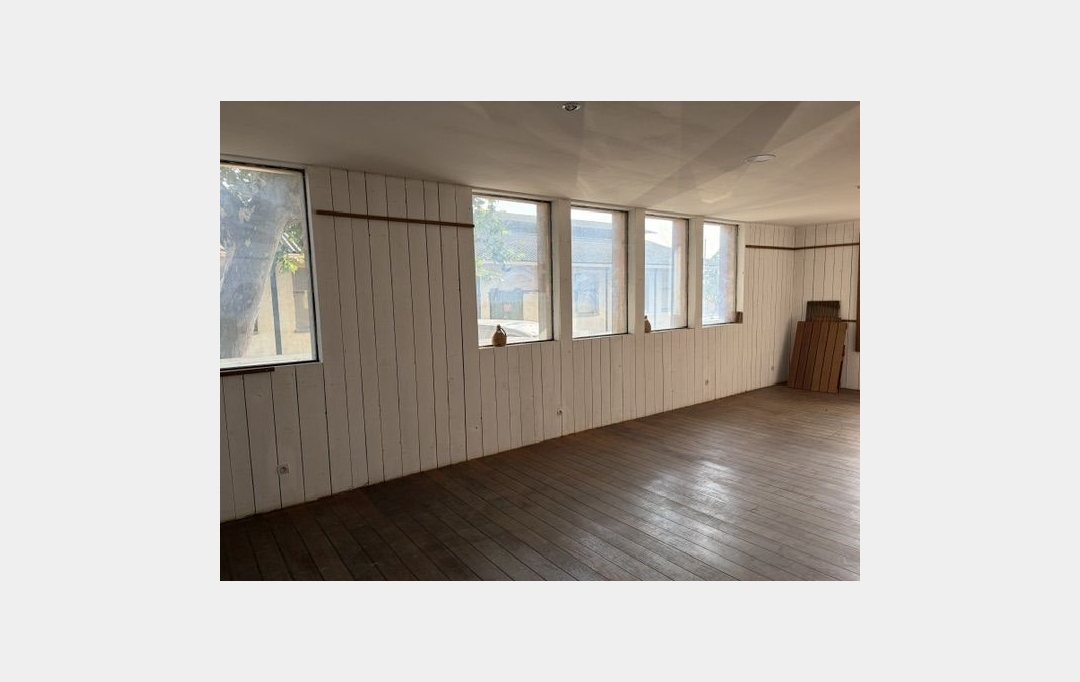 CABINET L'ANTENNE : Office | NIMES (30000) | 800 m2 | 2 500 &euro; 