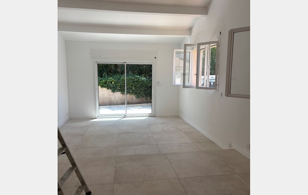 CABINET L'ANTENNE : Maison / Villa | NIMES (30000) | 118 m2 | 1 400 &euro; 