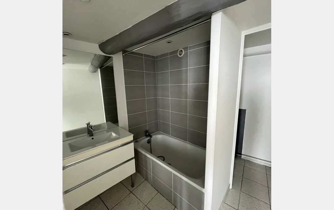 CABINET L'ANTENNE : Appartement | NIMES (30900) | 51 m2 | 585 &euro; 