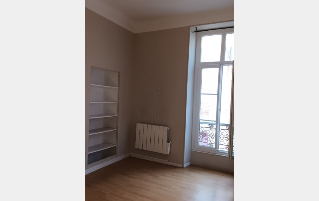 CABINET L'ANTENNE : Appartement | NIMES (30900) | 44 m2 | 620 &euro; 