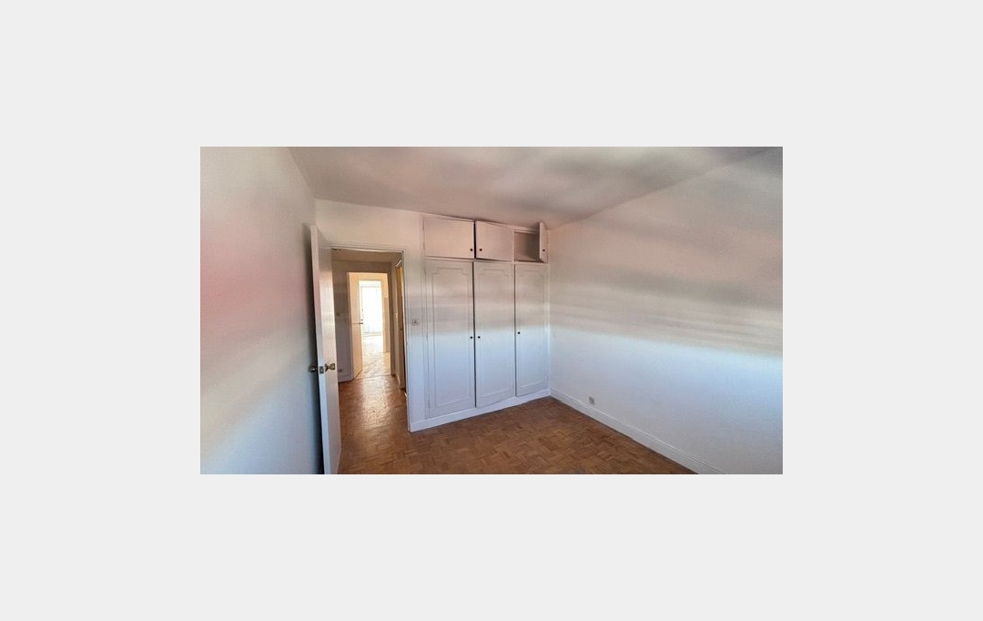 CABINET L'ANTENNE : Appartement | NIMES (30000) | 100 m2 | 1 200 &euro; 