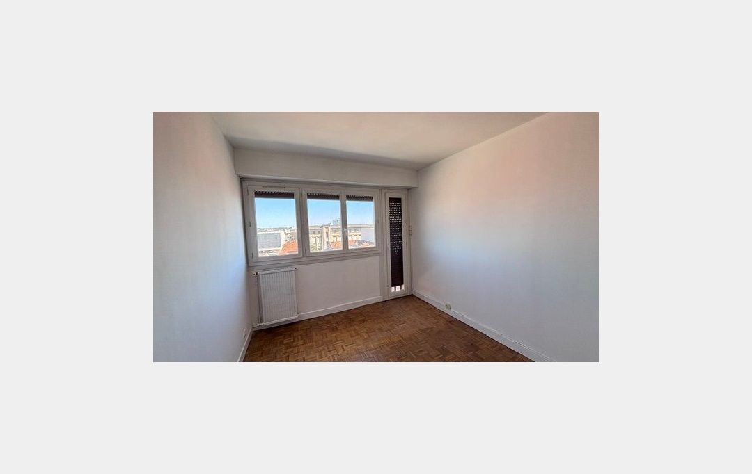 CABINET L'ANTENNE : Appartement | NIMES (30000) | 100 m2 | 1 200 &euro; 
