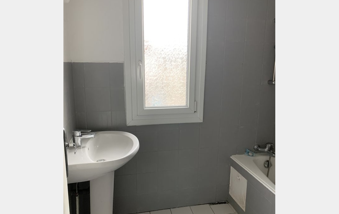 CABINET L'ANTENNE : Appartement | NIMES (30000) | 53 m2 | 609 &euro; 