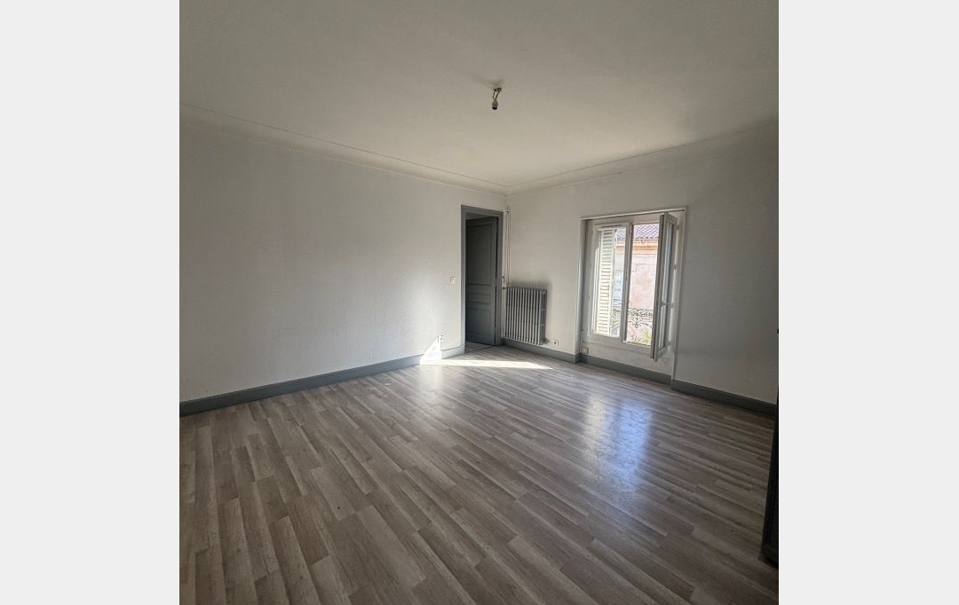 CABINET L'ANTENNE : Appartement | NIMES (30900) | 120 m2 | 930 &euro; 