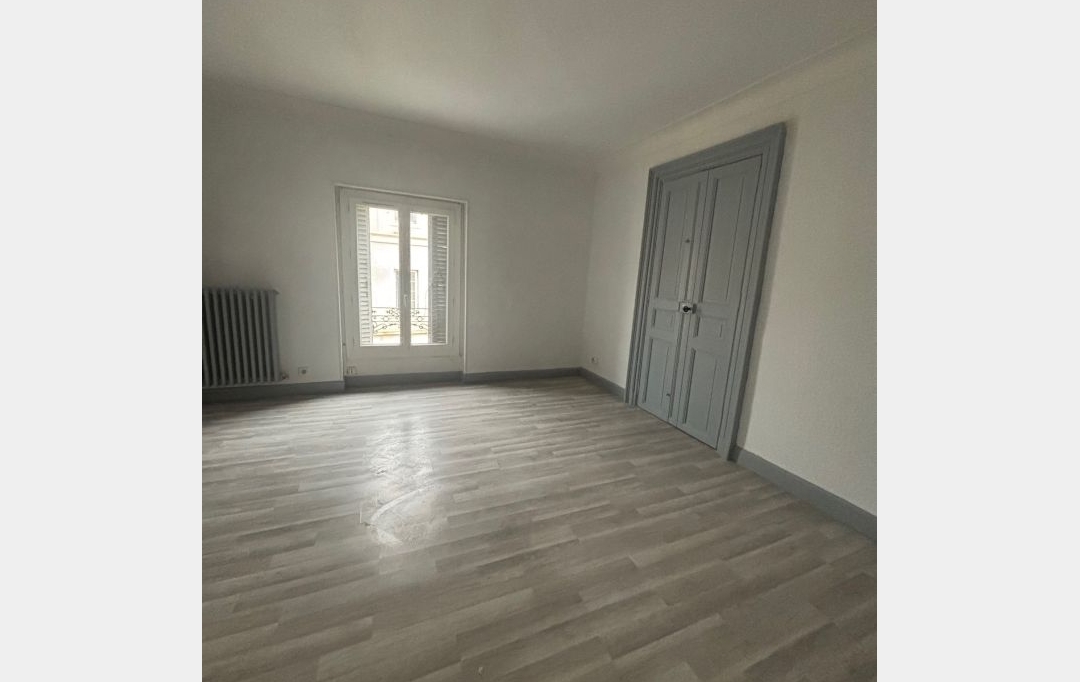 CABINET L'ANTENNE : Appartement | NIMES (30900) | 120 m2 | 930 &euro; 