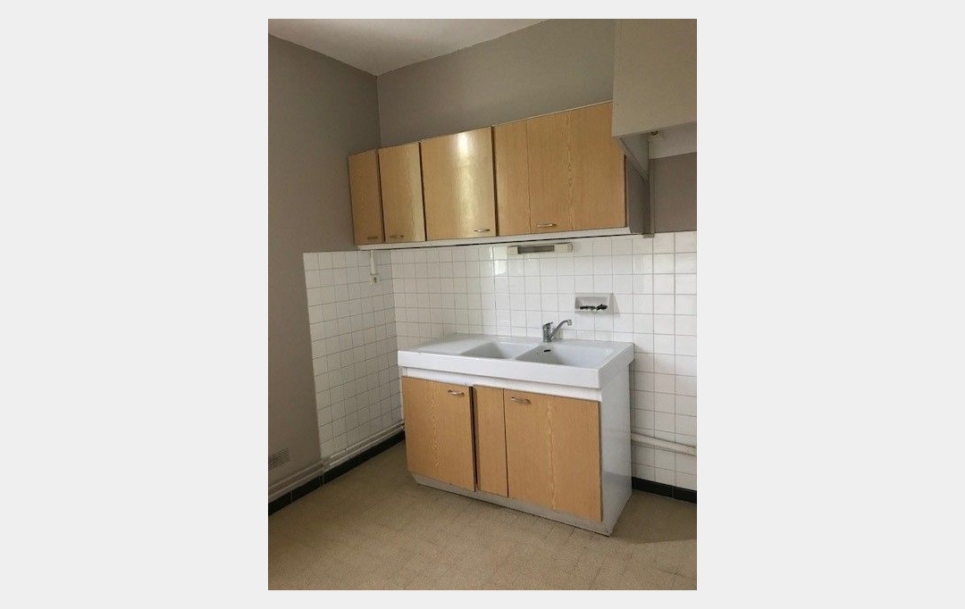 CABINET L'ANTENNE : Appartement | NIMES (30900) | 67 m2 | 741 &euro; 
