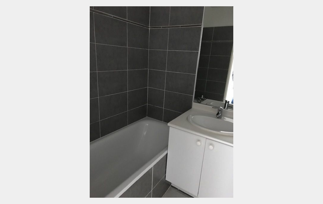 CABINET L'ANTENNE : Appartement | NIMES (30900) | 39 m2 | 648 &euro; 
