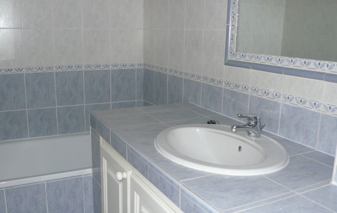 CABINET L'ANTENNE : Appartement | NIMES (30900) | 60 m2 | 703 &euro; 