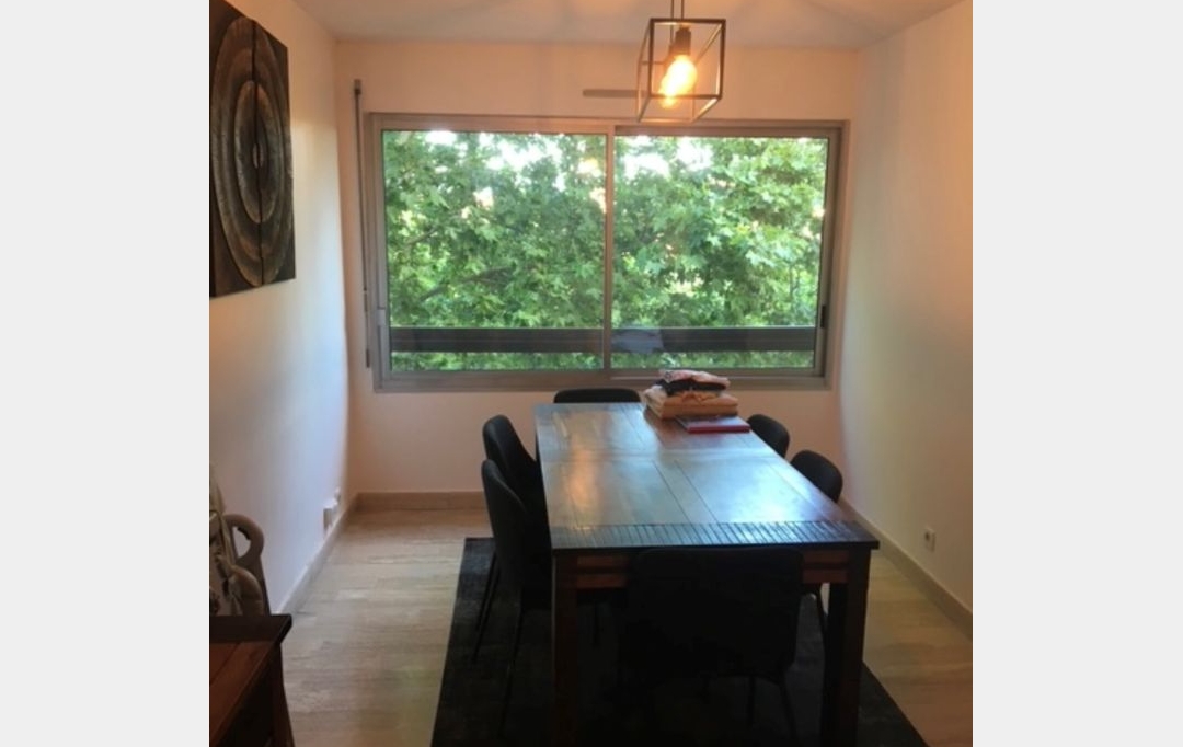 CABINET L'ANTENNE : Appartement | NIMES (30900) | 96 m2 | 1 180 &euro; 