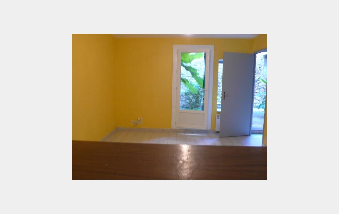 CABINET L'ANTENNE : Appartement | NIMES (30000) | 58 m2 | 678 € 
