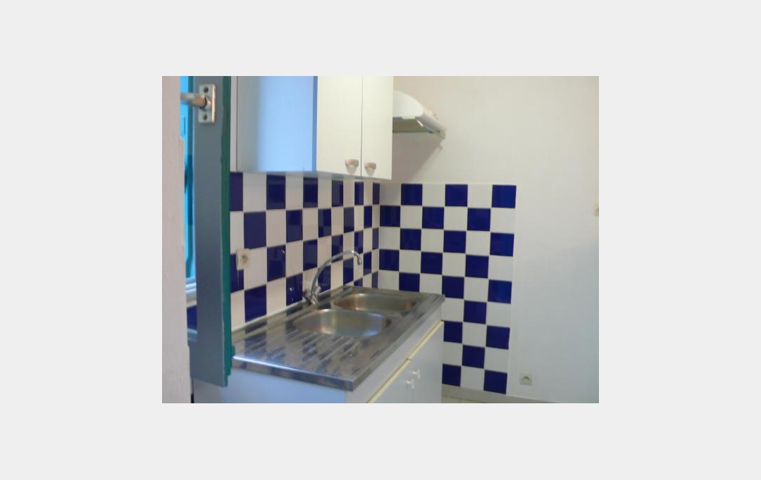 CABINET L'ANTENNE : Appartement | NIMES (30000) | 58 m2 | 678 € 