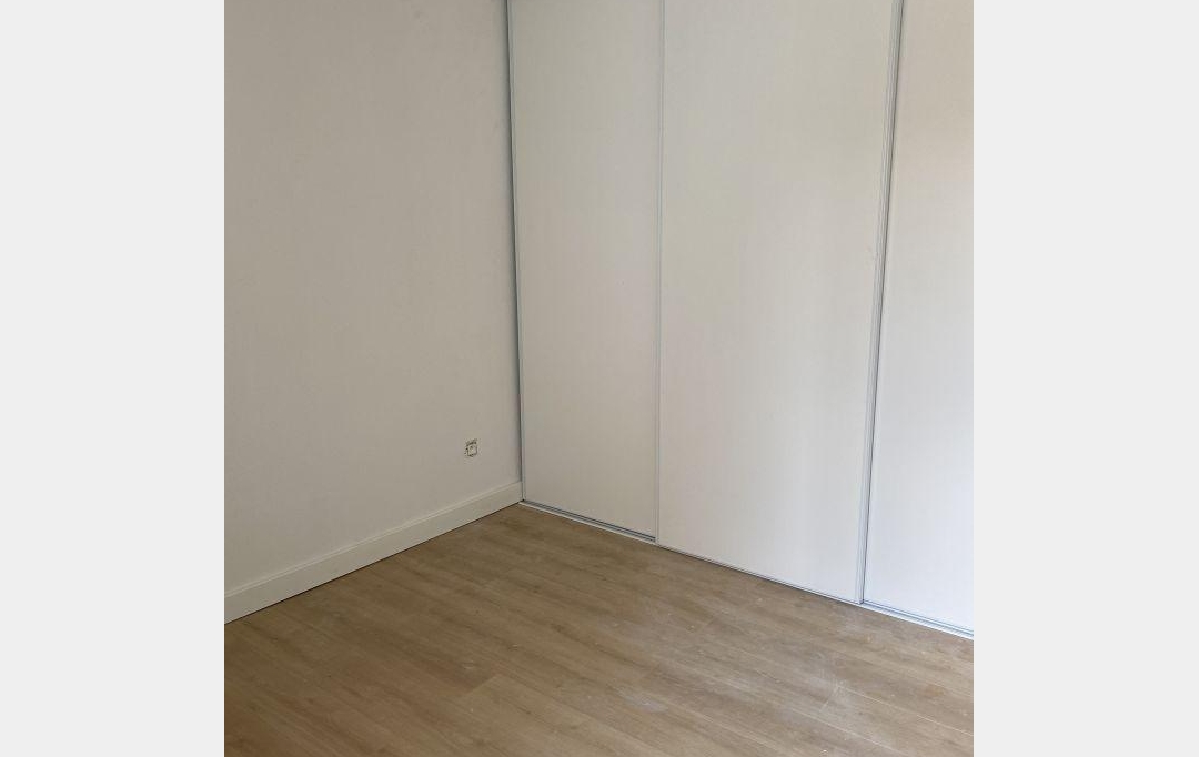 CABINET L'ANTENNE : Building | NIMES (30000) | 186 m2 | 365 000 € 