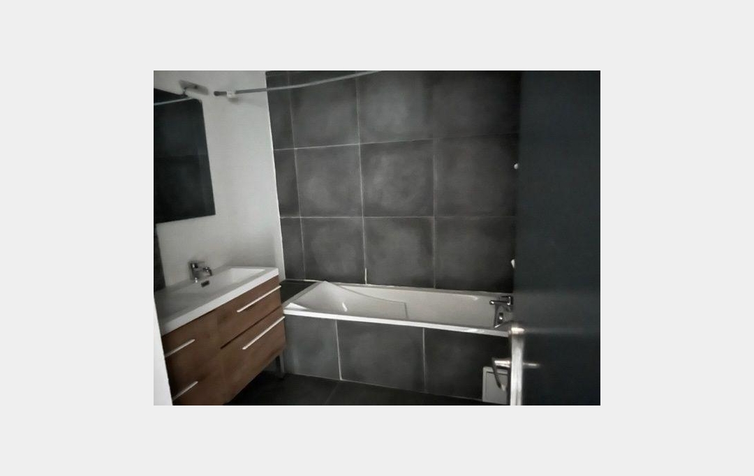 CABINET L'ANTENNE : Appartement | NIMES (30000) | 63 m2 | 118 000 € 