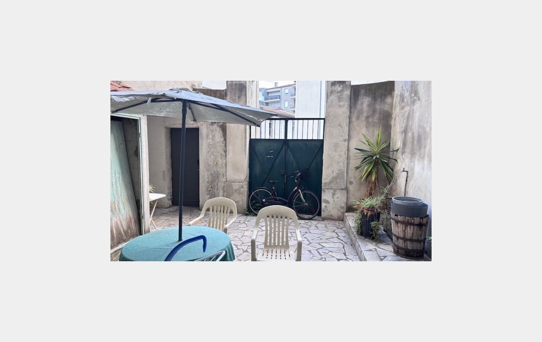 CABINET L'ANTENNE : Immeuble | NIMES (30000) | 210 m2 | 518 000 € 