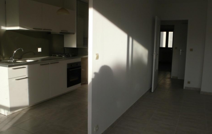 CABINET L'ANTENNE : Appartement | NIMES (30000) | 65 m2 | 715 € 