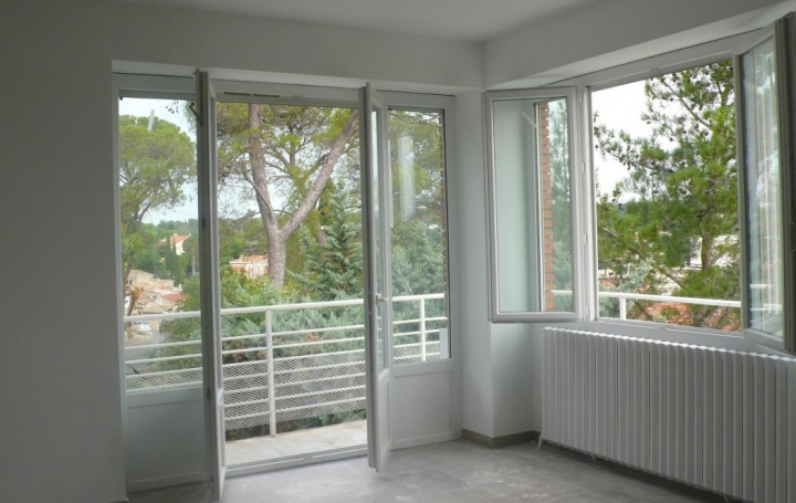 CABINET L'ANTENNE : Appartement | NIMES (30000) | 86 m2 | 1 025 € 