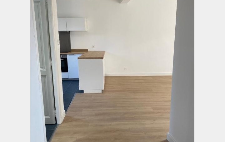 CABINET L'ANTENNE : Apartment | NIMES (30900) | 47 m2 | 550 € 