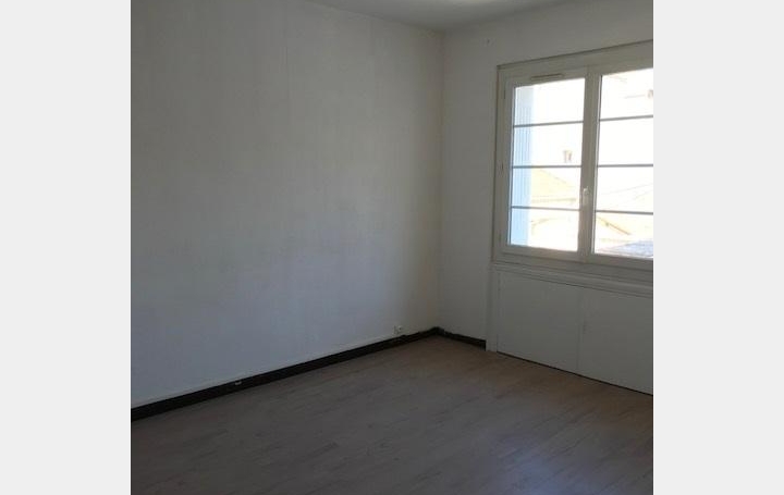 CABINET L'ANTENNE : Appartement | NIMES (30900) | 57 m2 | 566 € 