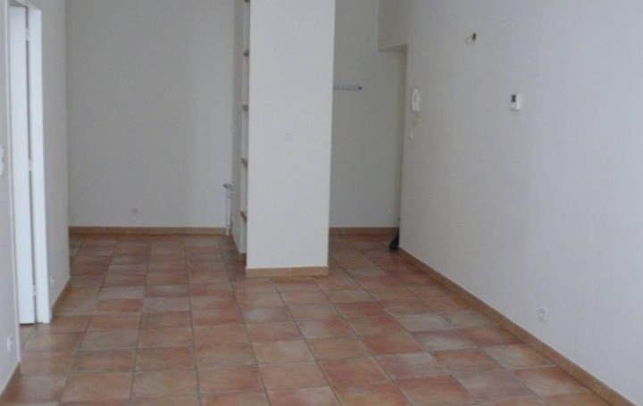 CABINET L'ANTENNE : Apartment | NIMES (30900) | 43 m2 | 469 € 