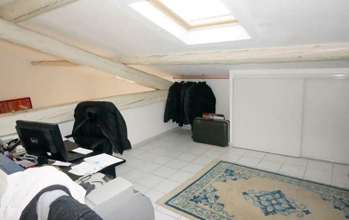 CABINET L'ANTENNE : Appartement | NIMES (30900) | 60 m2 | 600 € 