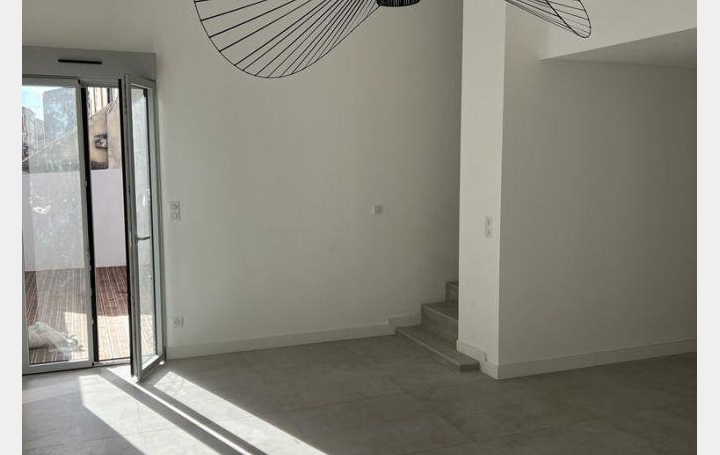 Maison NIMES 83 m2 1 200 € Maison NIMES 83 m2 1 200 €