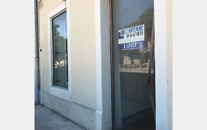 Local commercial NIMES 45 m2 823 € Local commercial NIMES 45 m2 823 €
