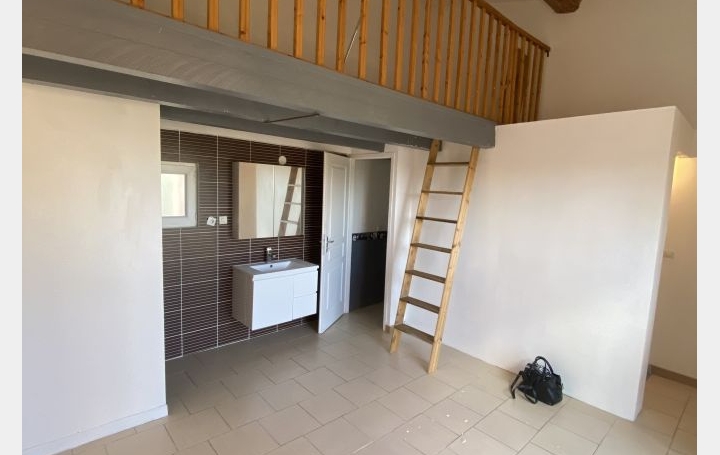 Appartement P2 NIMES 35 m2 645 € Appartement P2 NIMES 35 m2 645 €