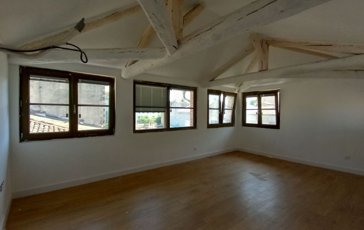 Appartement P4 NIMES 87 m2 1 250 € Appartement P4 NIMES 87 m2 1 250 €