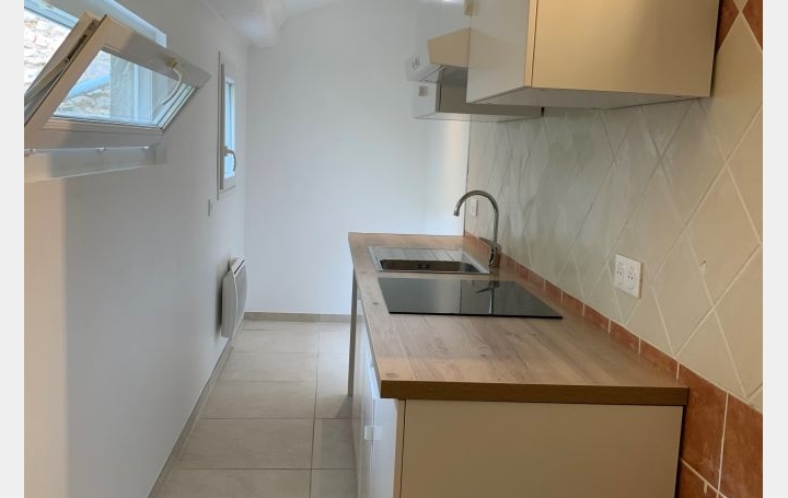 Appartement P3   NIMES  54 m2 700 € 