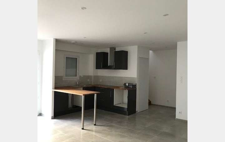 Maison NIMES 73 m2 962 € Maison NIMES 73 m2 962 €
