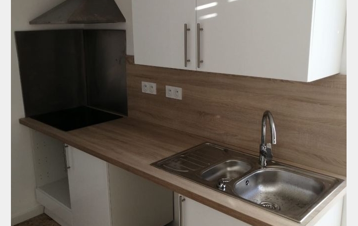  CABINET L'ANTENNE Apartment | NIMES (30900) | 64 m2 | 577 € 