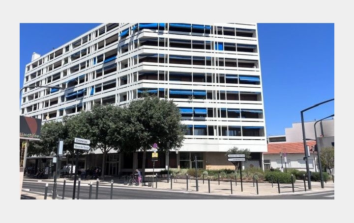 Appartement P5   NIMES  100 m2 1 200 € 
