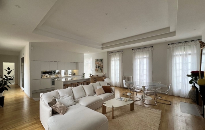 Appartement P3 NIMES 115 m2 385 000 € Appartement P3 NIMES 115 m2 385 000 €